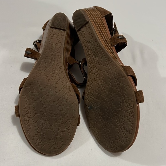 Minnetonka Fringe Sandals - Picture 5 of 8